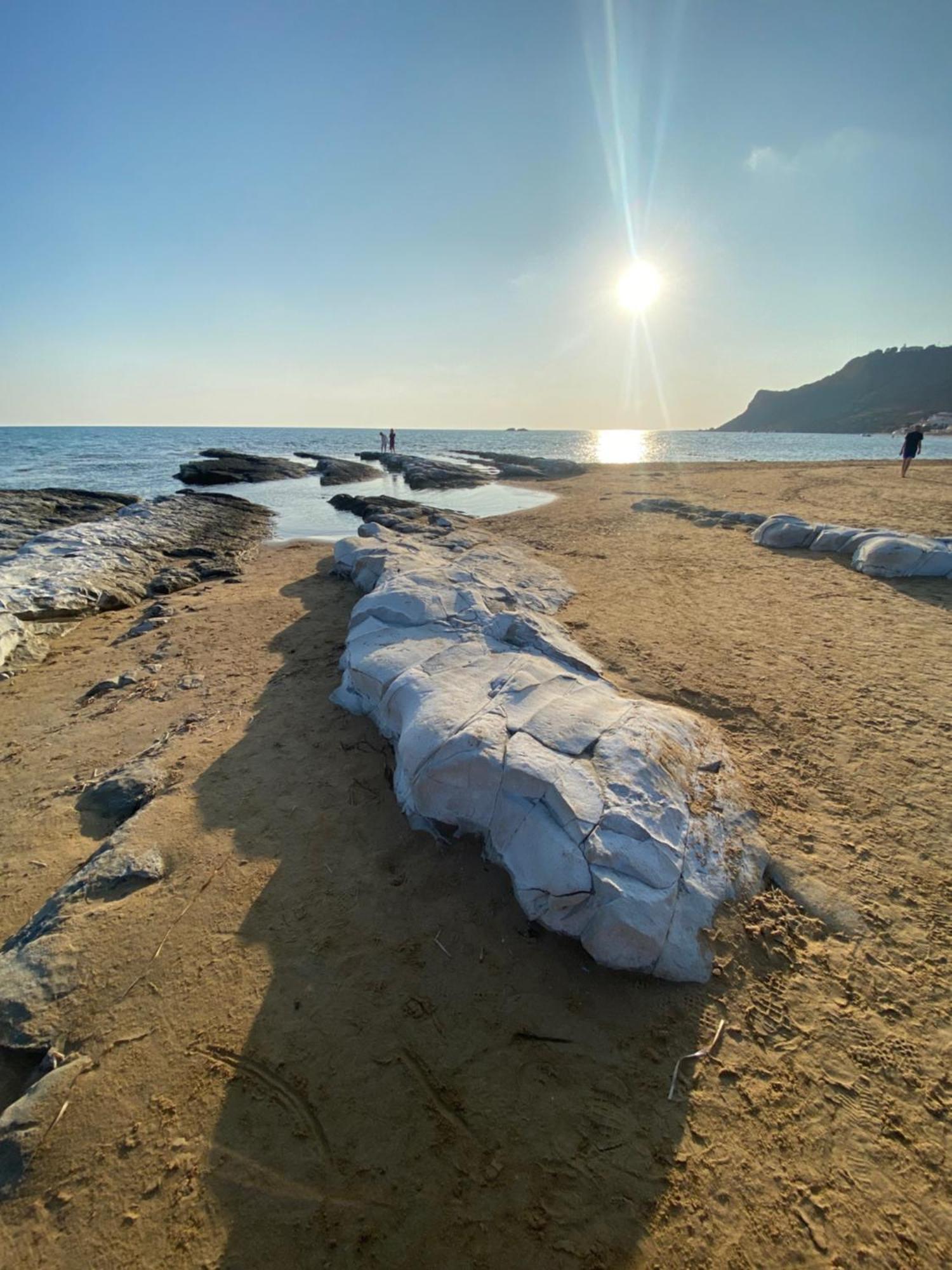 Casa Vacanza Scala Dei Turchi เรอัลมอนเต ภายนอก รูปภาพ